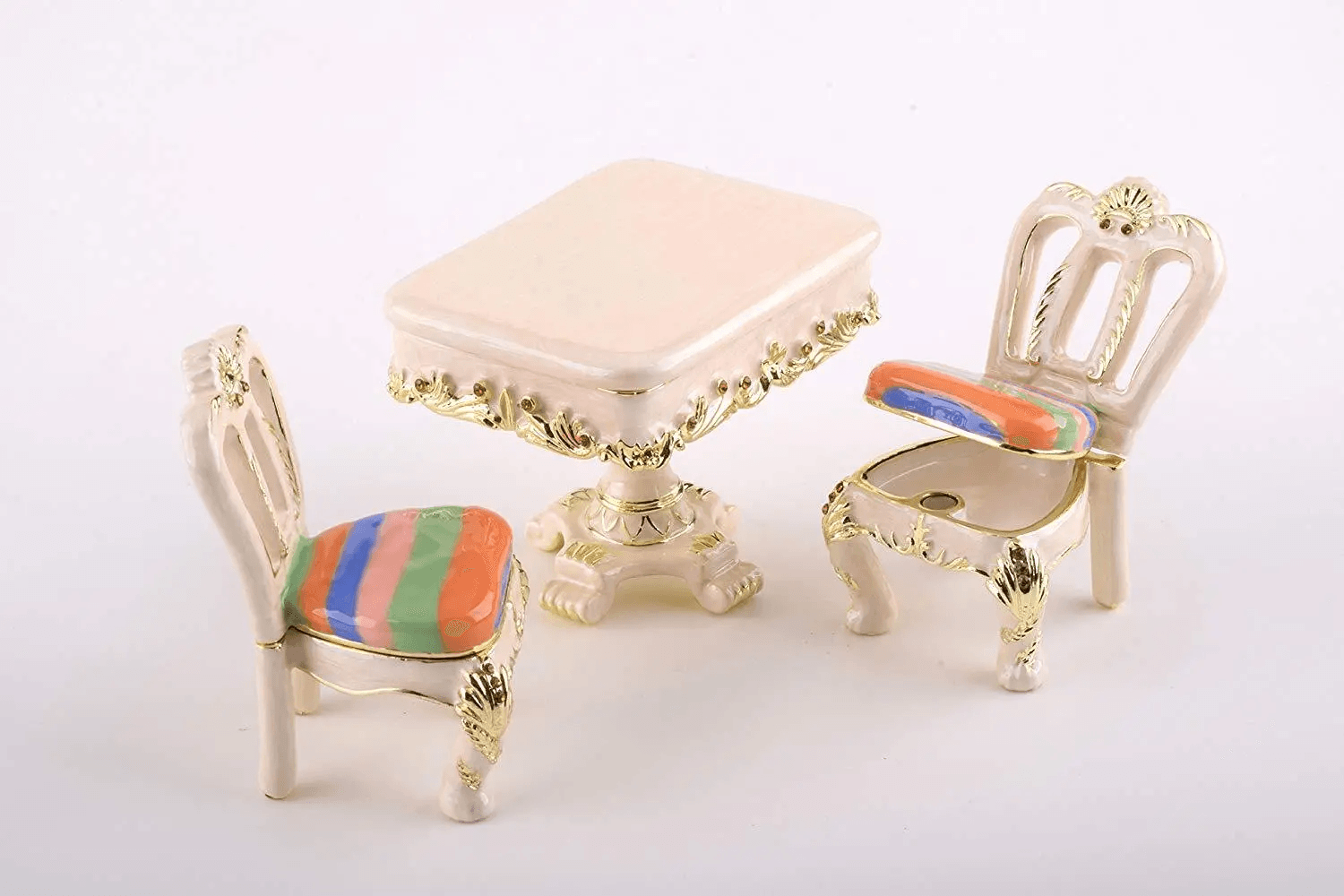 Table & Chairs  