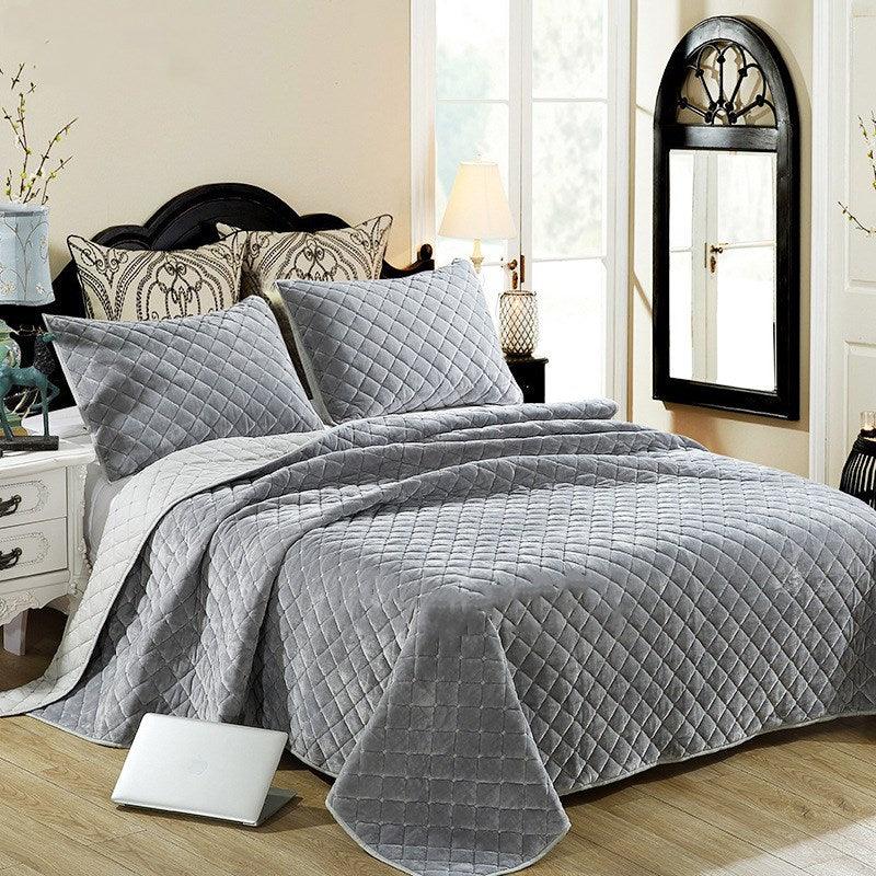 European Elegance: Quilted Gray Suede Pure Cotton Bed Cover Set  