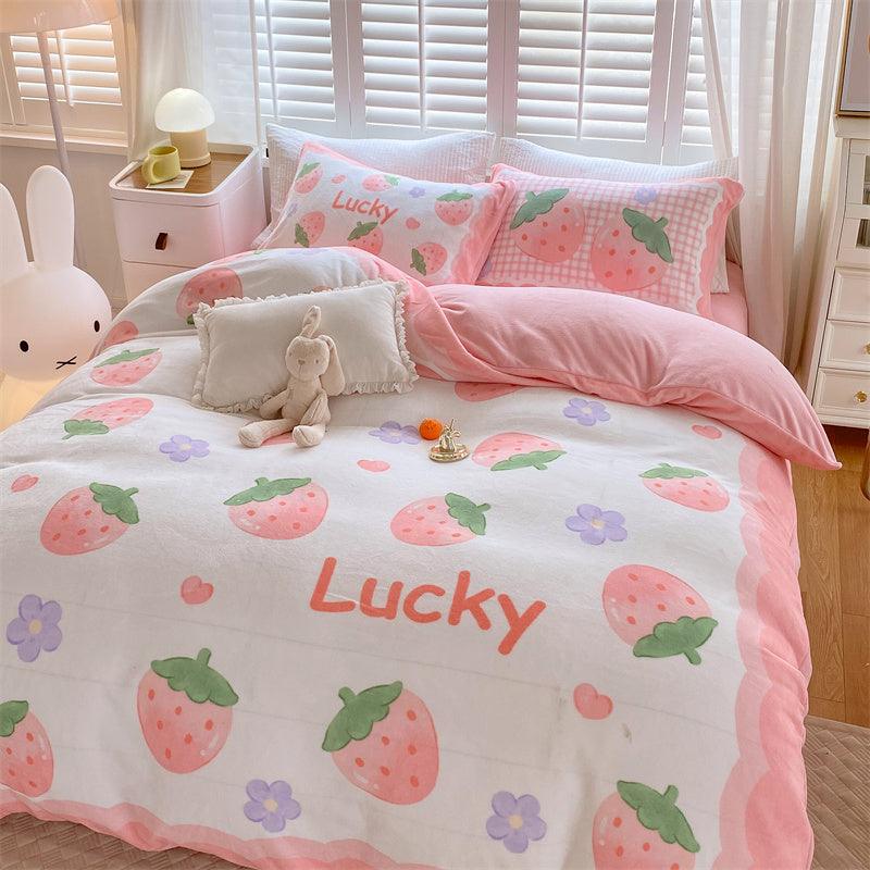 Adorable Delight: Cute Cartoon Kids Soft Milk Velvet Bedding SetHeart strawberry Bed sheet style 1.5M