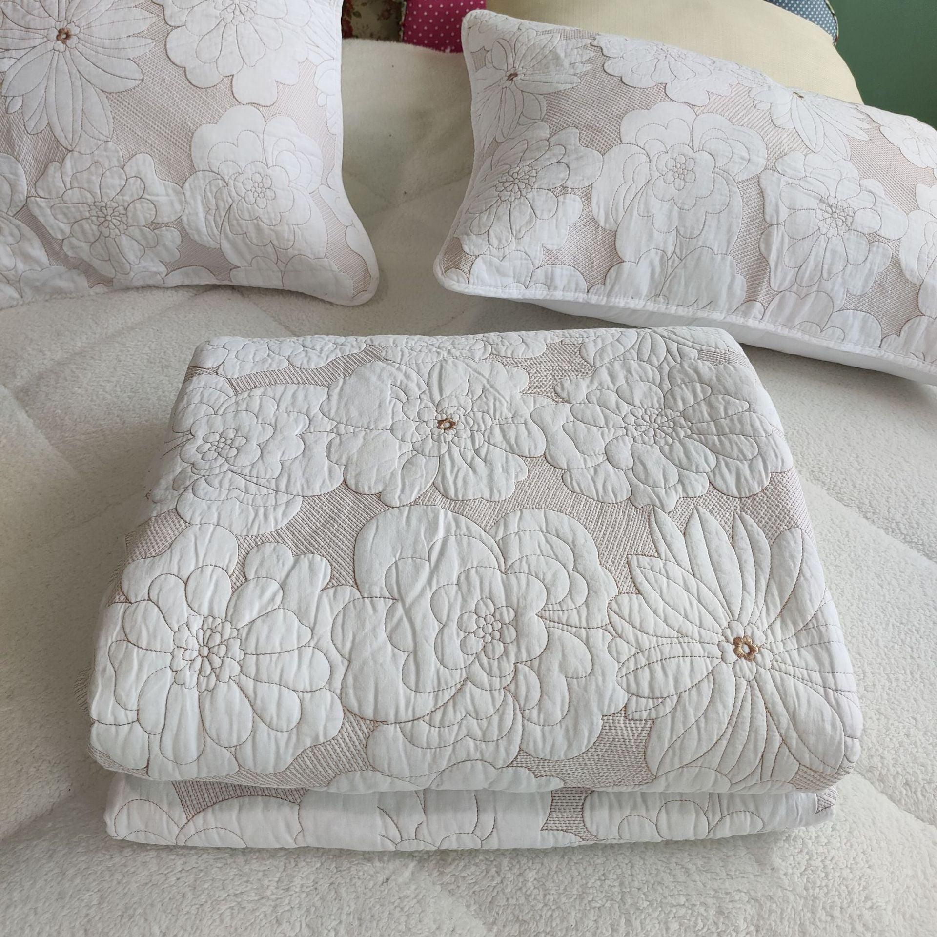Camellia Elegance: Premium Cotton Thickened Three-Piece Pure White Beige Bed Cover SetPure White 230x250cm 