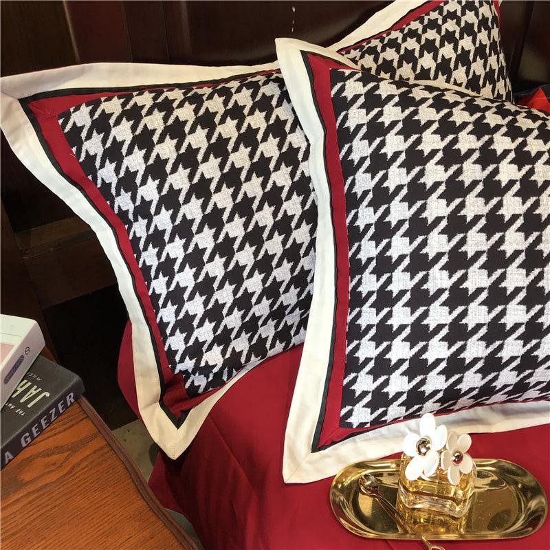 Classic Americana Elegance: Retro Cotton Bedding Set with Simple Patterns  