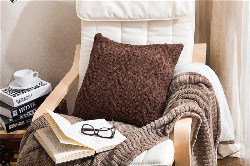 Cozy Comfort: Thick Wool Knitted Pillowcase - Elevate Your Home with Warm and Inviting TexturesDark brown  