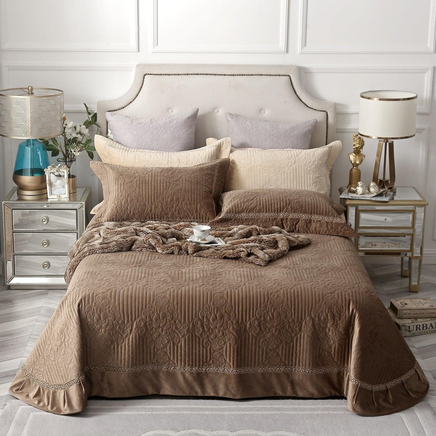 Romantic Velvet Bliss: Three-Piece Quilt Bed Cover SetBrown 245X245cm 