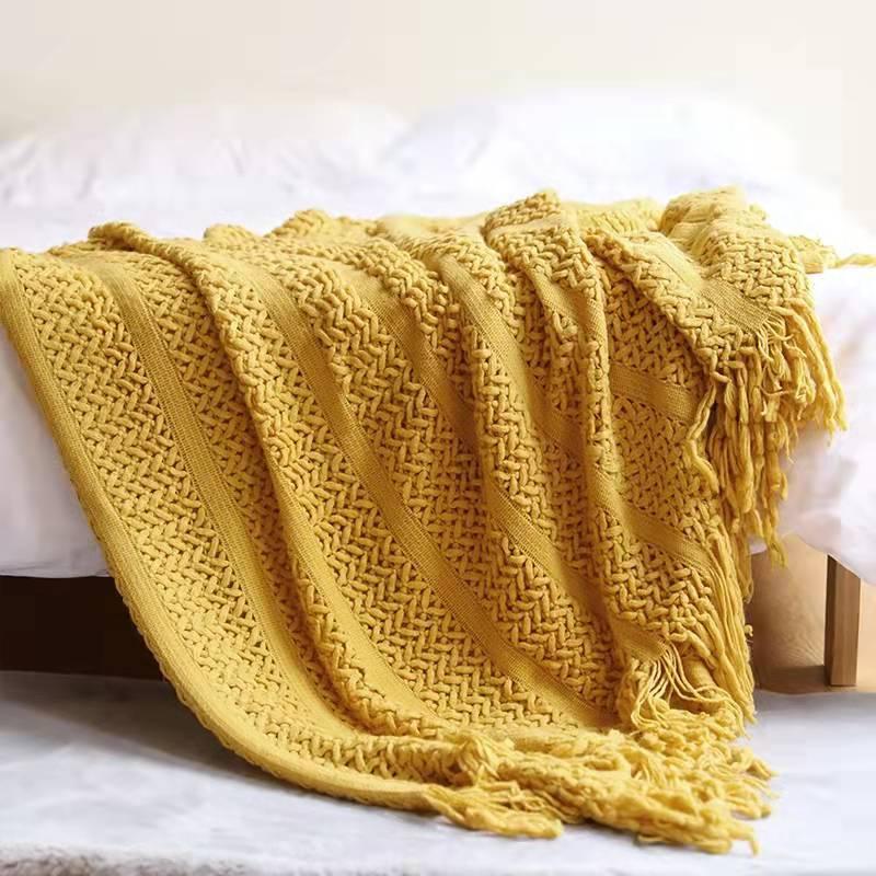 Sofa Blanket Bed Runner Solid Color Office Blanket Knitted Small Blanket Decoration B & B Bed BlanketTurmeric 127x172cm 